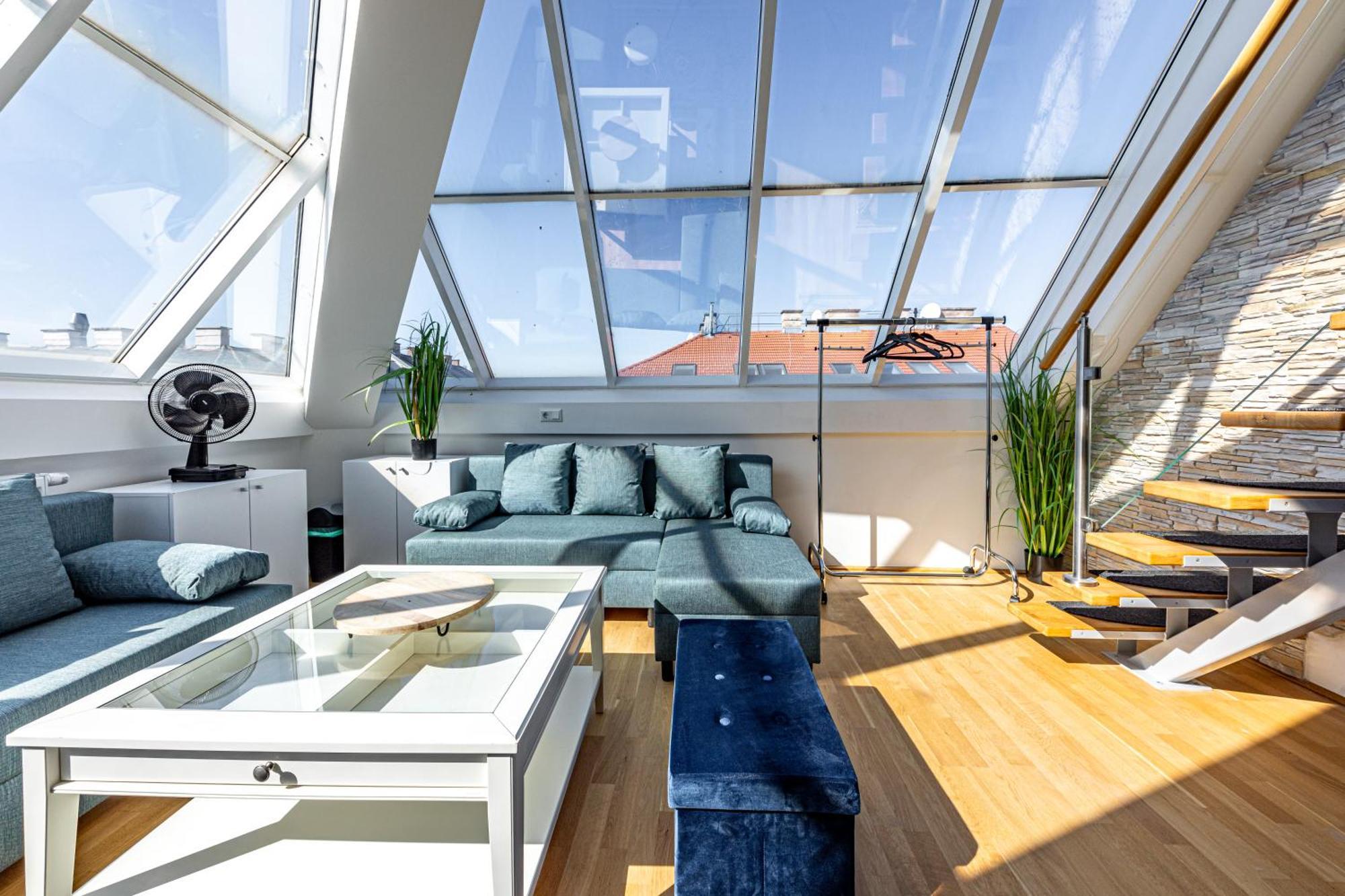 Penthouse Suites By Jr City Apartments Vienna Room photo